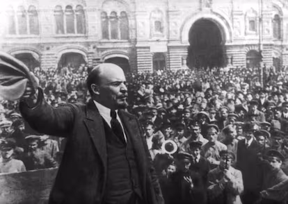 Reforma ou revolução: o embate que decidiu a  vitória em outubro de 1917.